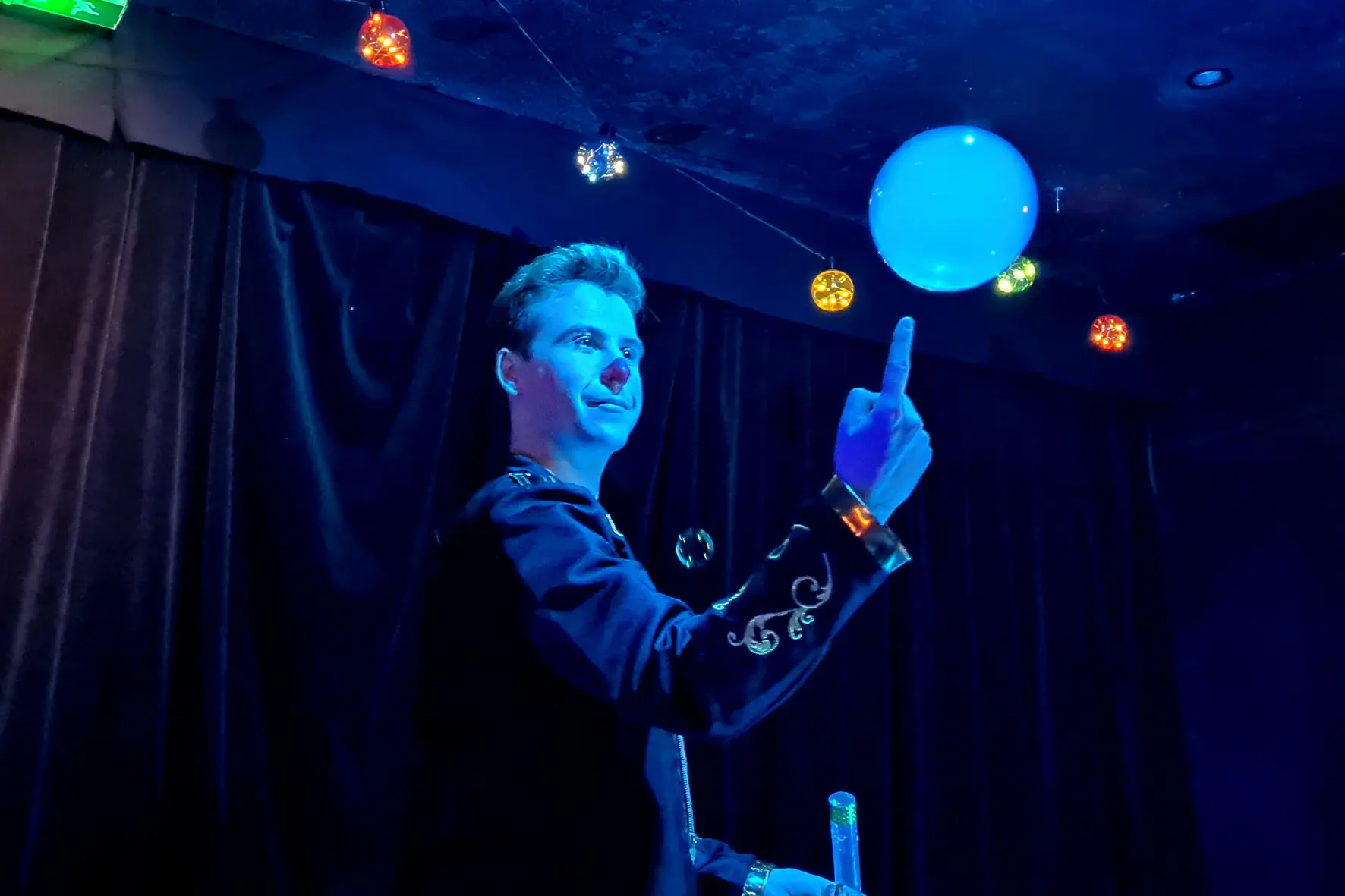 Erwan fait son show - spectacle pour enfants - Sur Mesure Spectacles