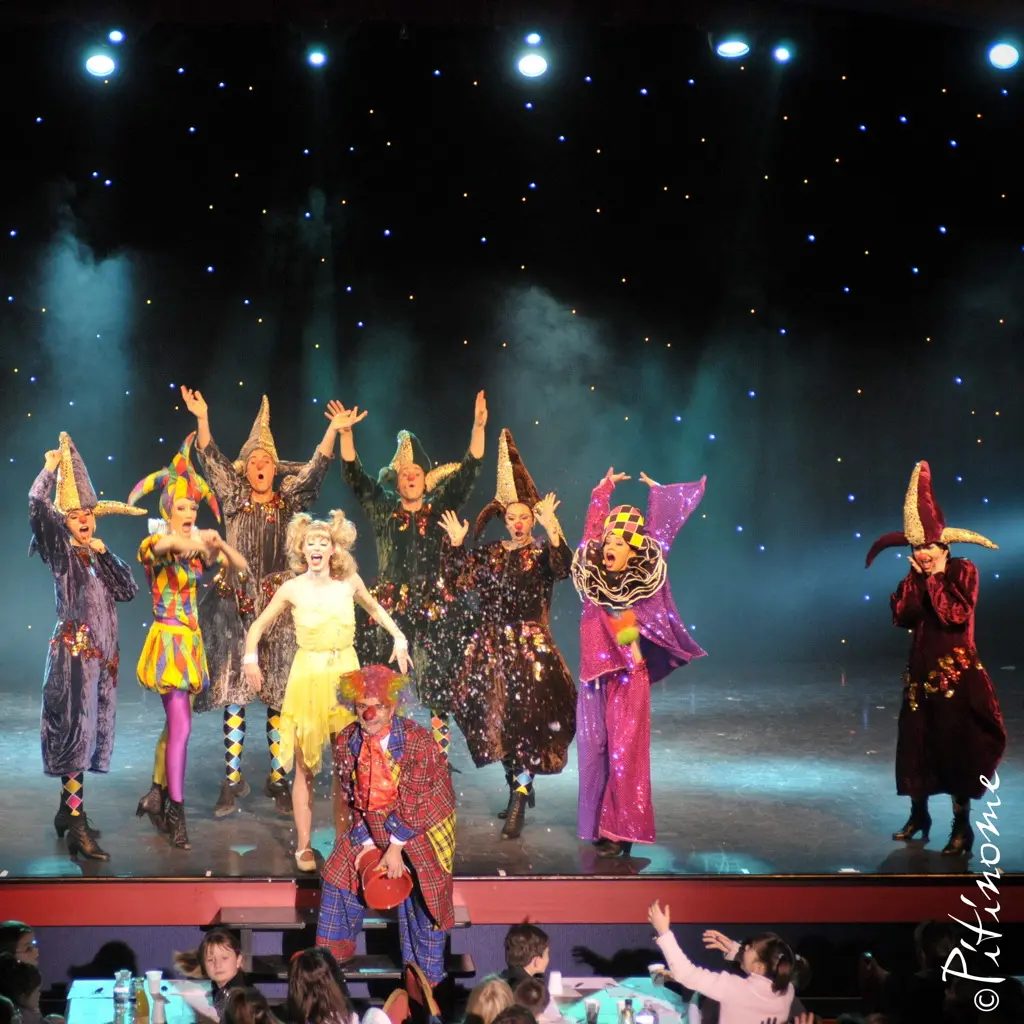 Le Noël de Clara - Spectacle pour enfants - Sur Mesure Spectacles