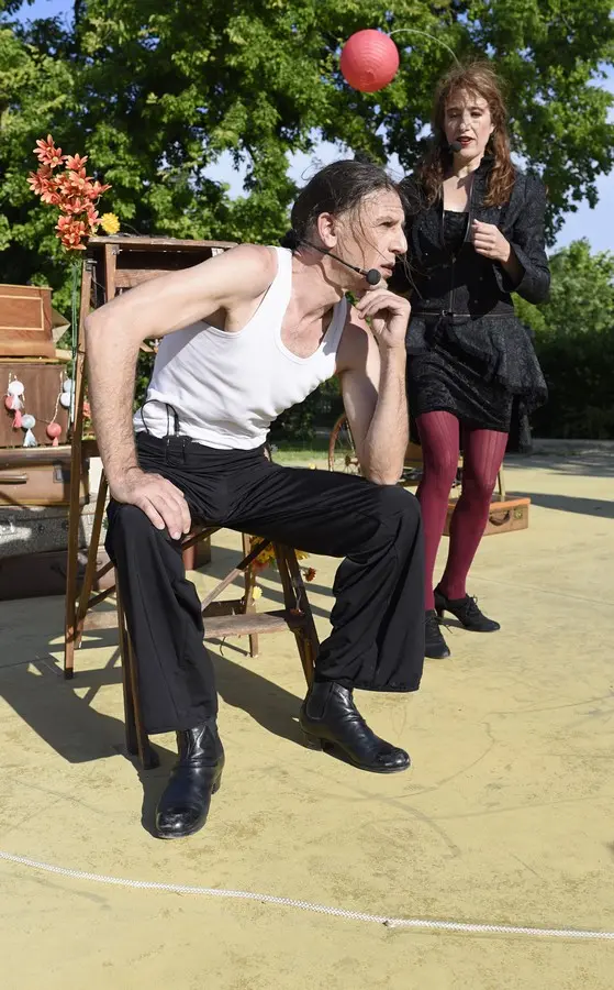Bal à Bal - Spectacle pour enfants - Sur Mesure Spectacles