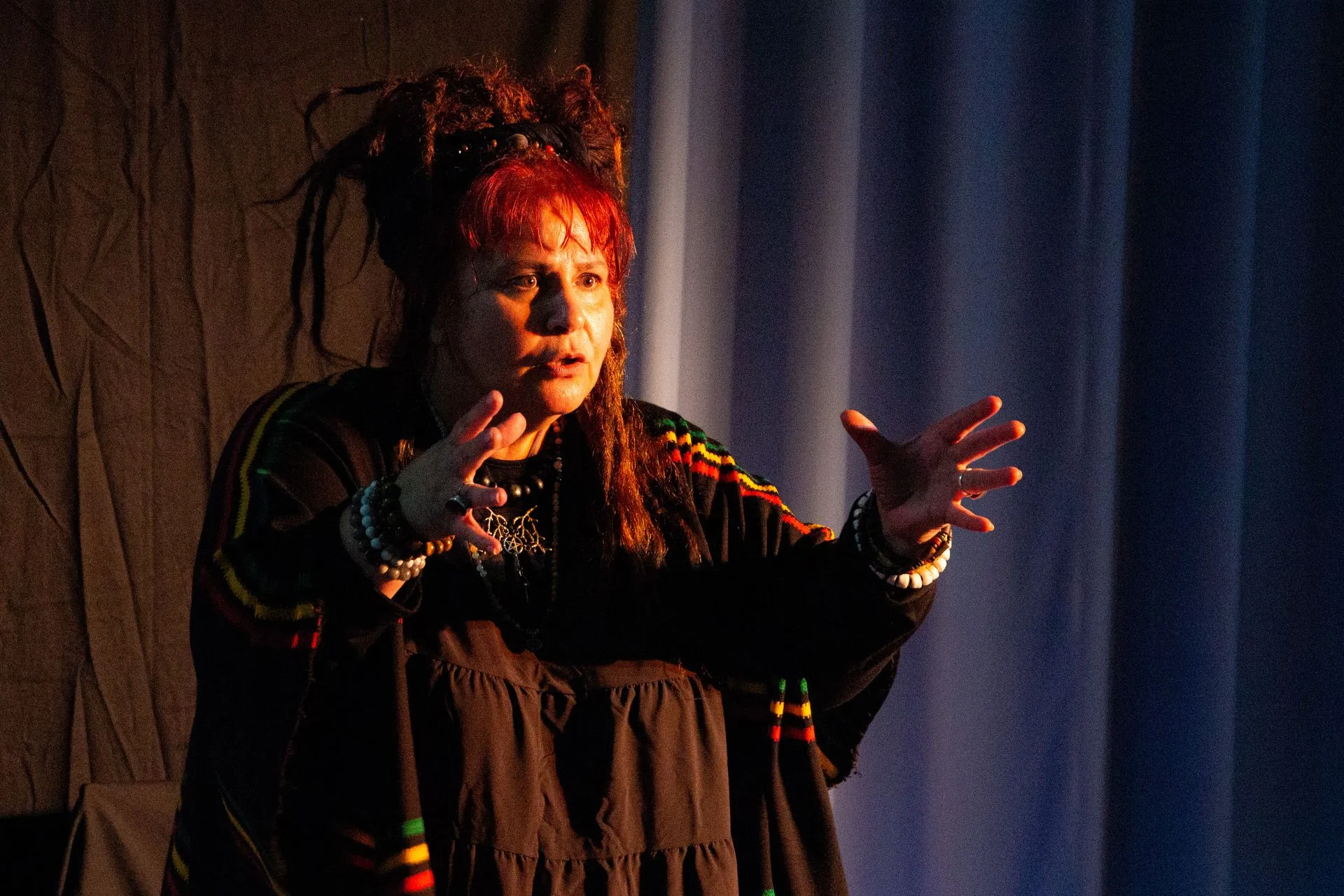 Le Cadeau de la Sorcière
 - Spectacle pour enfants - Sur Mesure Spectacles