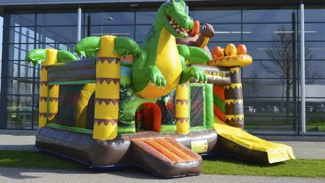 Chateau dino  -Structures gonflables Sur Mesure Spectacles