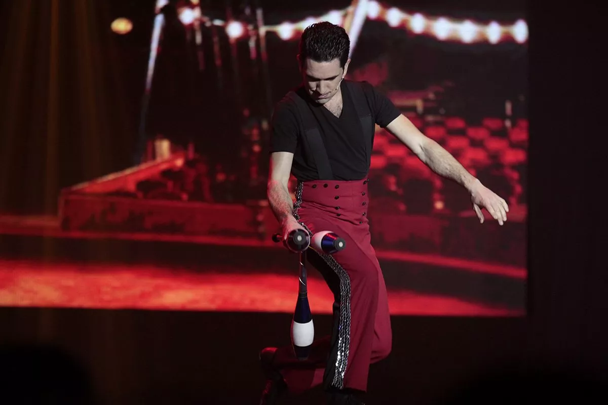Clown Circus -Spectacle pour enfants - Sur Mesure Spectacles
