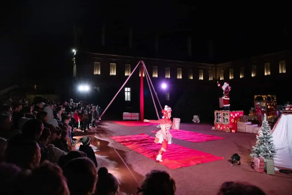 Spectacle Elfy en foly - Sur Mesure Spectacles
