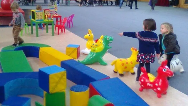 espace petite enfance  -Structures gonflables Sur Mesure Spectacles