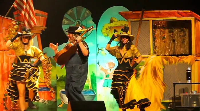 Funny Farmer Show - Spectacle pour enfants - Sur Mesure Spectacles