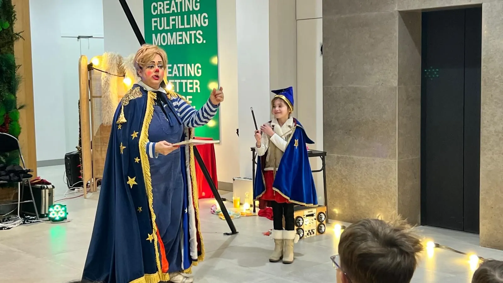 Le Christmas de Madame Clown - Spectacle pour enfants - Sur Mesure Spectacles