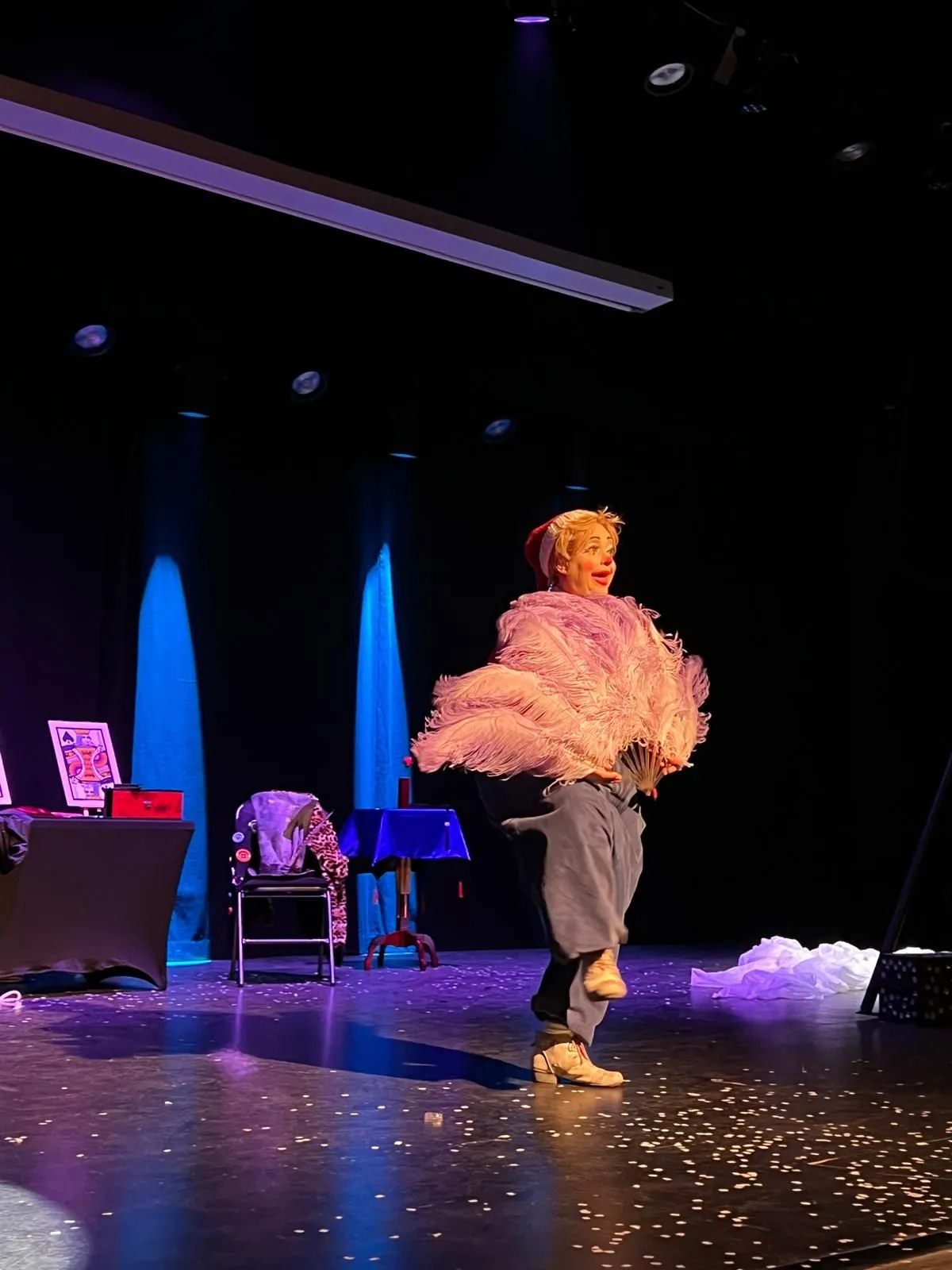 Le Christmas de Madame Clown - Spectacle pour enfants - Sur Mesure Spectacles