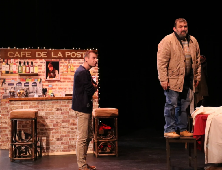 Pièce de théâtre "Noël au café de la Poste" - Sur Mesure Spectacles