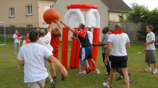 Panier de basket géant - Structures gonflables Sur Mesure Spectacles