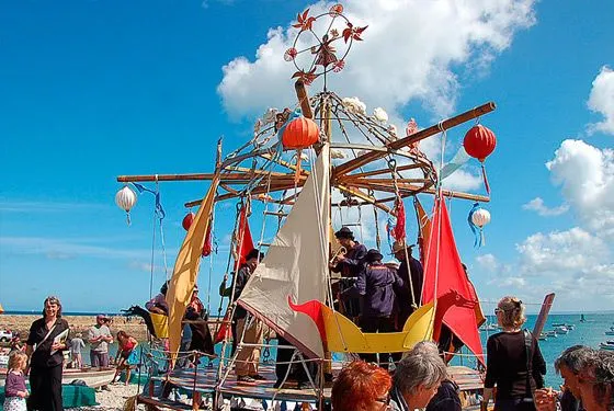 On met les voiles
- Spectacle pour enfants - Sur Mesure Spectacles
