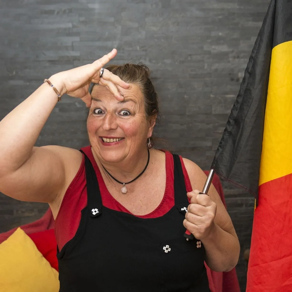 Anne La Belge - Spectacle humoriste - Sur Mesure Spectacles
