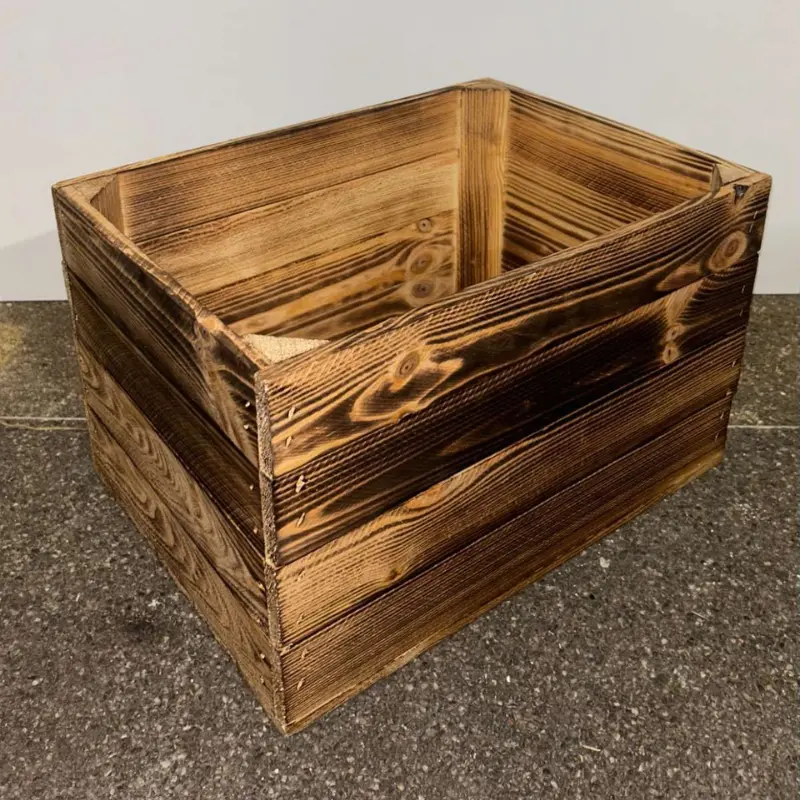 Caisse en bois fumé - Location mobilier & décorations - Sur Mesure Spectacles