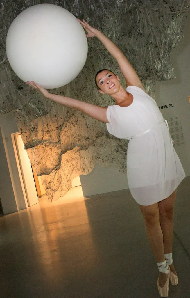 Danse contemporaine - Sur Mesure Spectacles