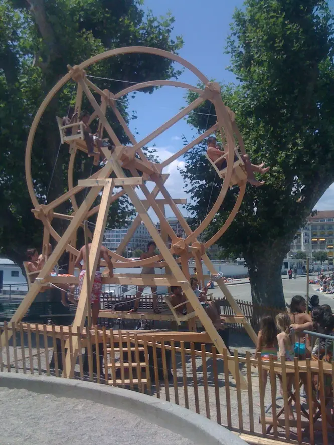 Manège La belle roue - Manège écologique - Sur Mesure Spectacles