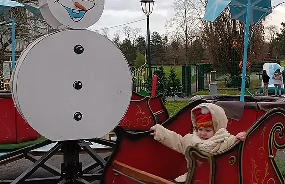 Manège de Noël - Manège écologique - - Sur Mesure Spectacles