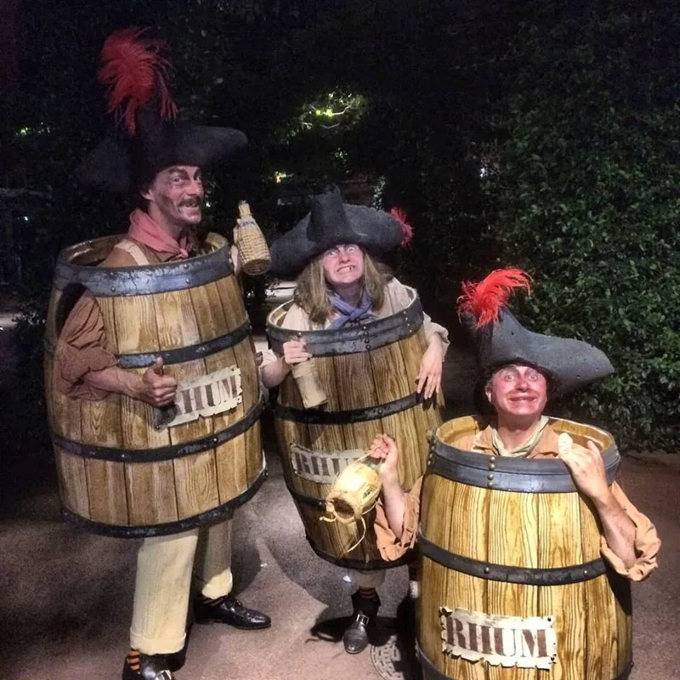 Les Barriques Pirates - Rencontres insolites - Sur Mesure Spectacles