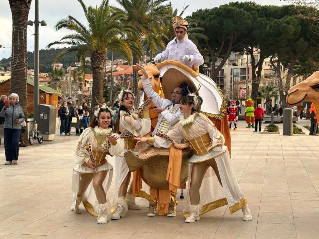Au coeur du désert - Spectacle fixe et déambulatoire - Sur Mesure Spectacles