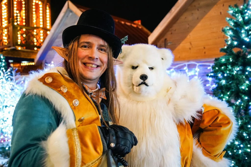 La Brigade des Animaux - Spectacle fixe et déambulatoire - Sur Mesure Spectacles