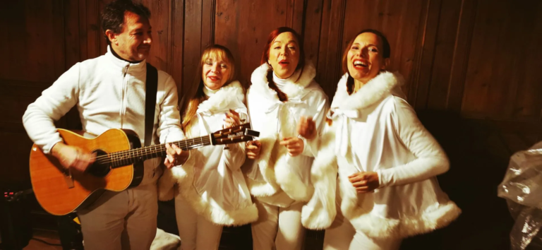 Les Chanteuses tout en Blanc - Ambiance musicale - Sur Mesure Spectacles