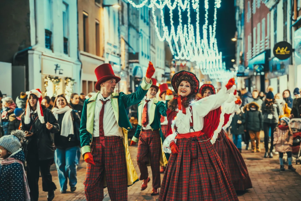 Le Christmas show - Spectacle fixe et déambulatoire - Sur Mesure Spectacles