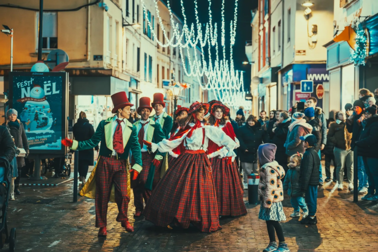 Le Christmas show - Spectacle fixe et déambulatoire - Sur Mesure Spectacles