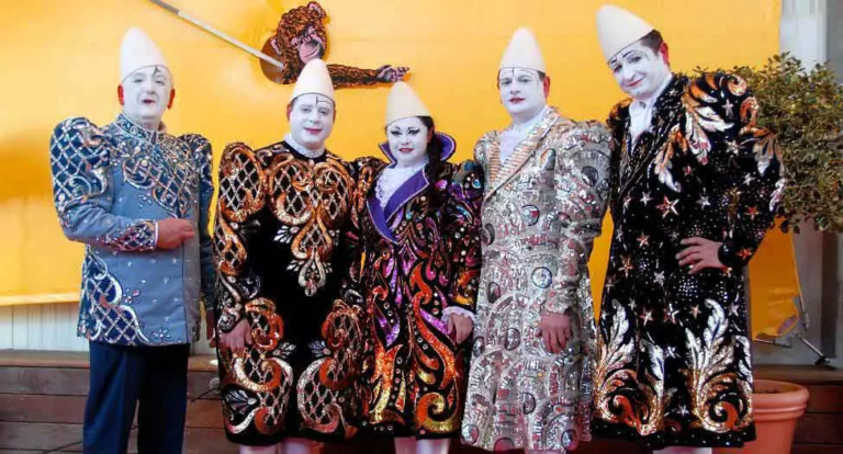 Les Clowns en Folie - Ambiance musicale - Sur Mesure Spectacles