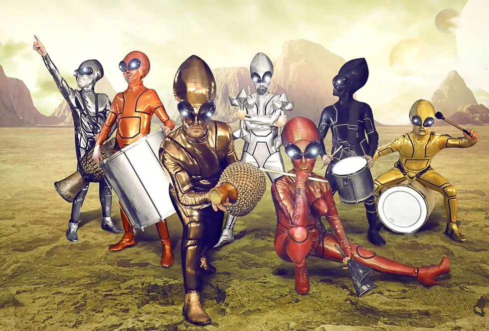 Les Percumutants - Spectacle fixe et déambulatoire - Sur Mesure Spectacles