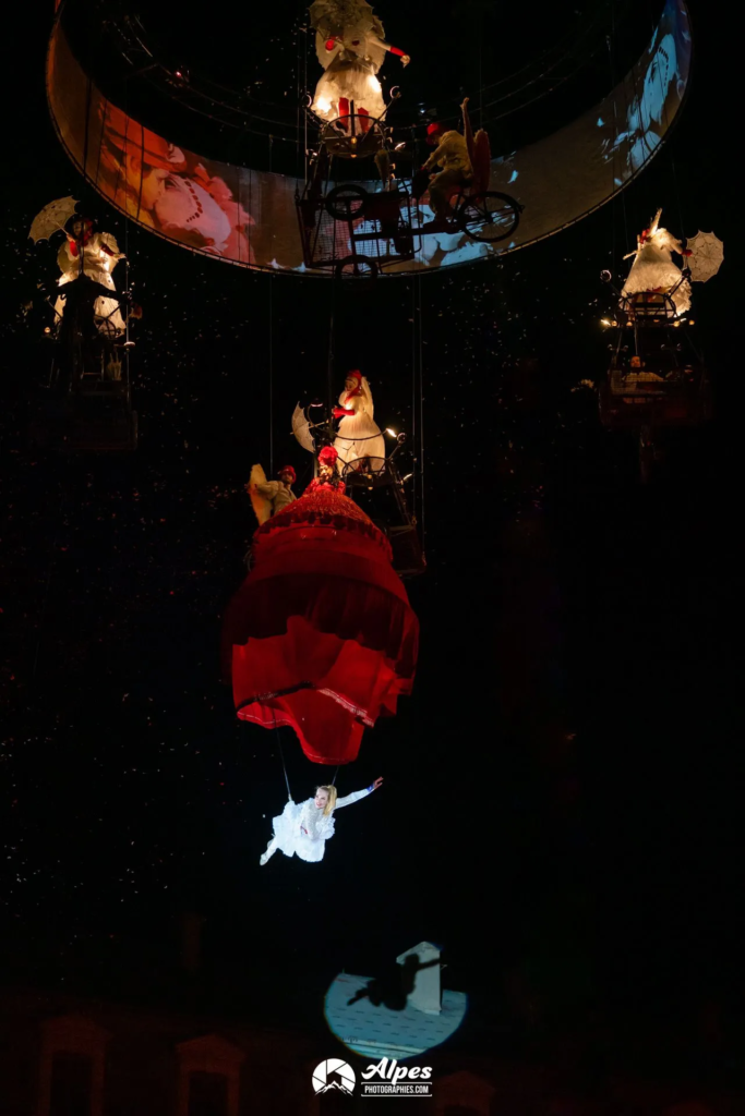 Le Jardin des Anges - Spectacle fixe et déambulatoire - Sur Mesure Spectacles