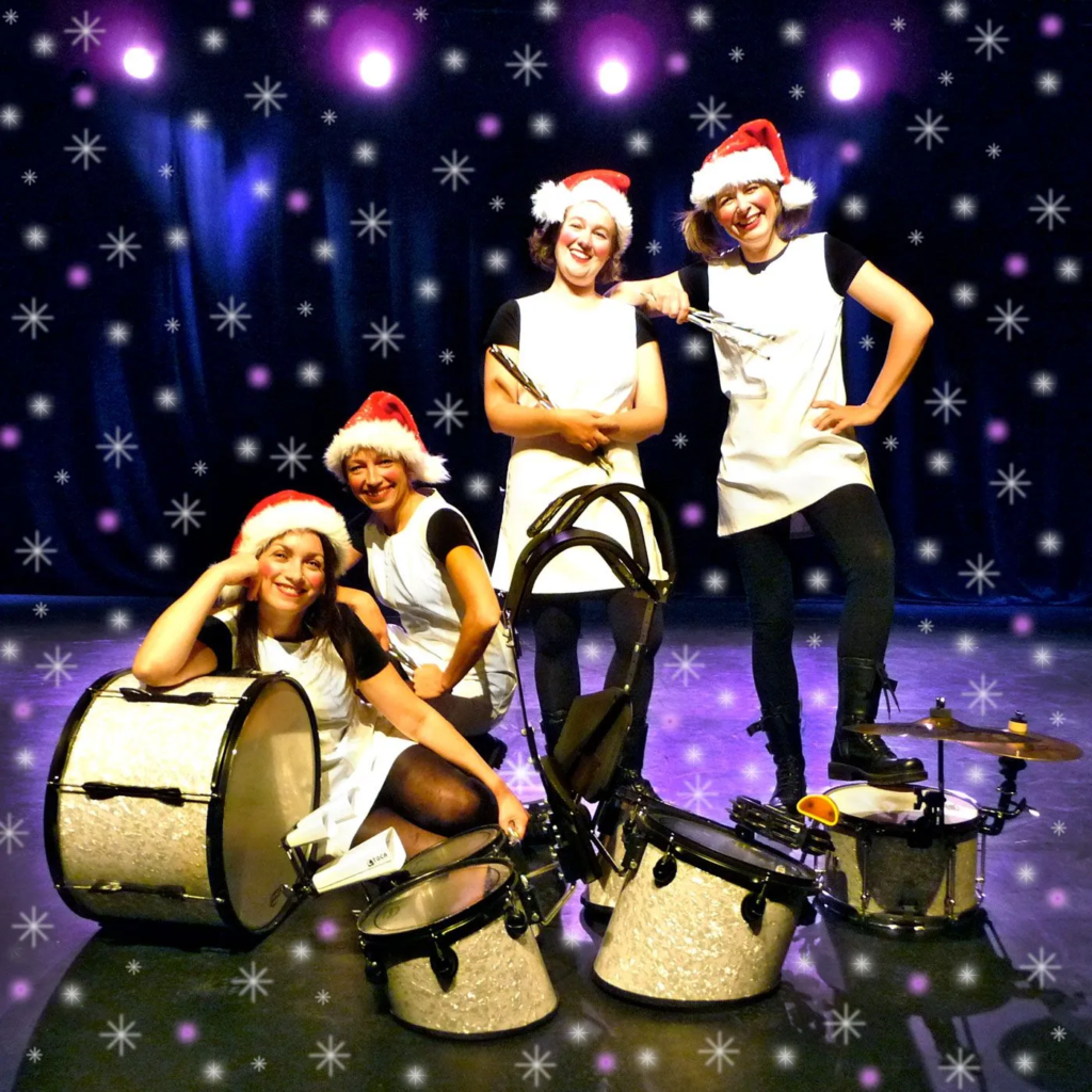 Les Jingles Belles - Spectacle fixe et déambulatoire - Sur Mesure Spectacles