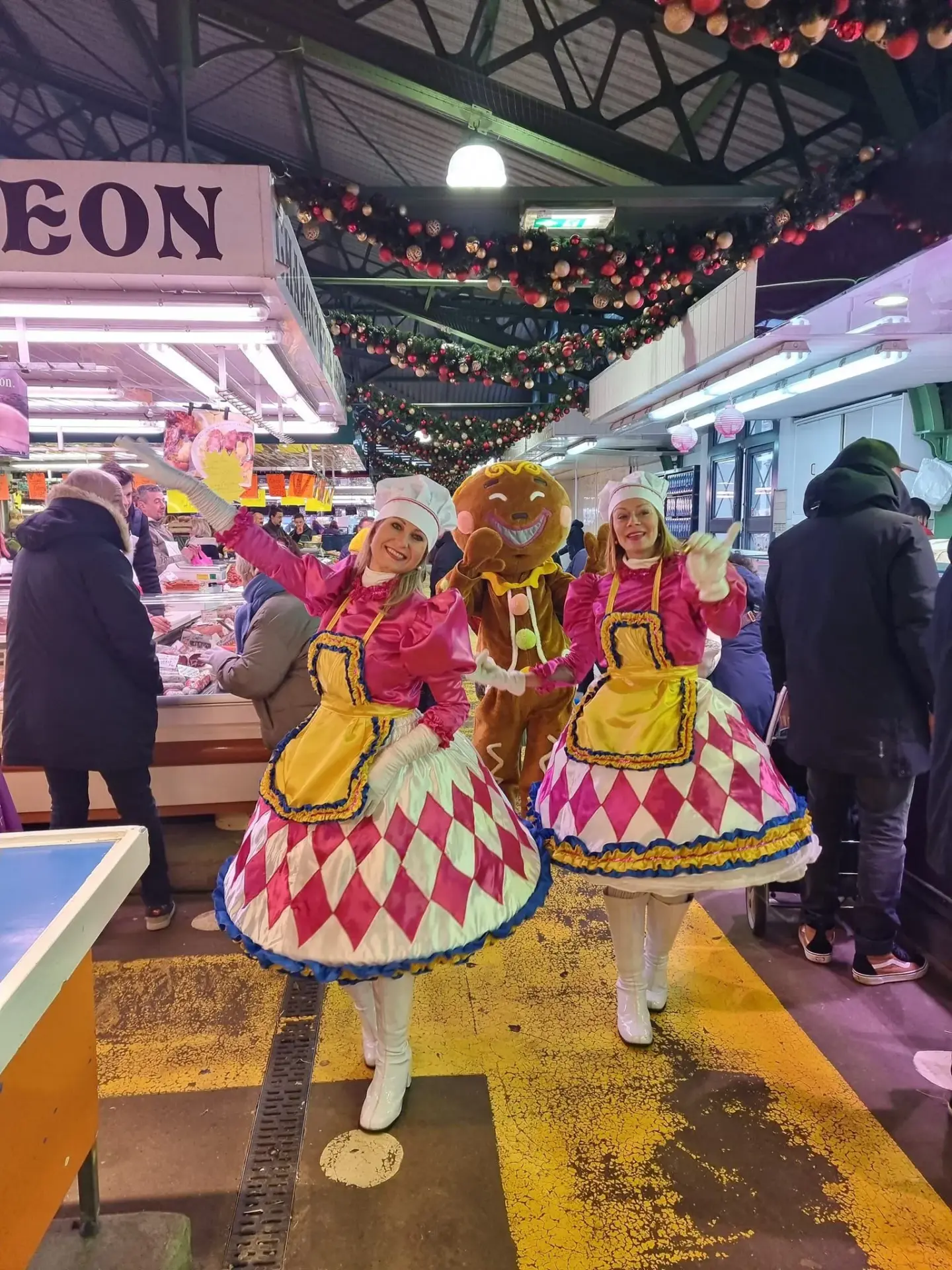 Les patissières - Spectacle fixe et déambulatoire - Sur Mesure Spectacles
